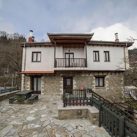Ξενώνας Πατρικό Neraïdochóri Exterior foto