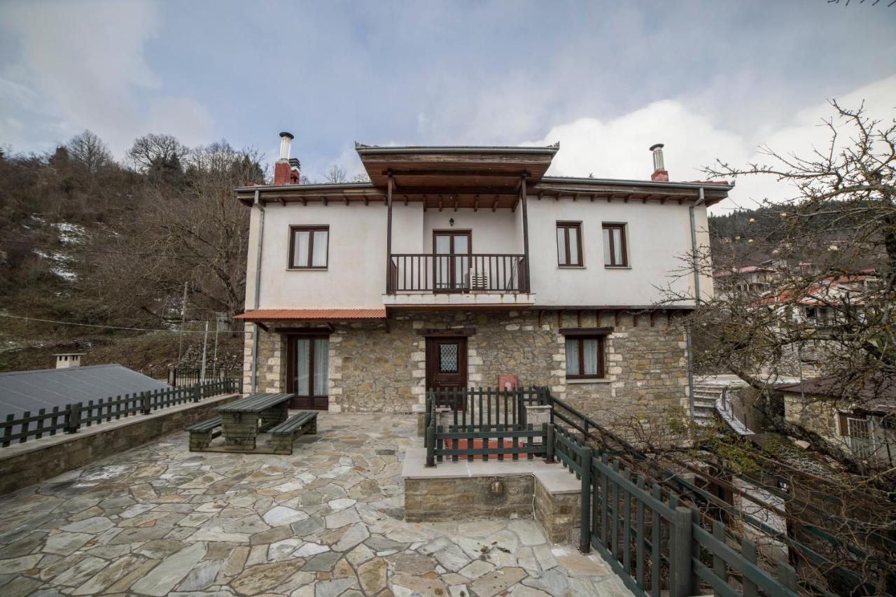 Ξενώνας Πατρικό Neraïdochóri Exterior foto